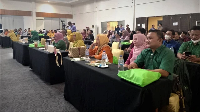 Pelatihan Kapasitas Staf Pemerintah tentang Standar Operating Procedure–Good Agricultural Practice (SOP-GAP) Komoditi Pisang Gapi, Development Integrated Farming System at Upland Areas (Upland Project). Foto: Dok banthayo