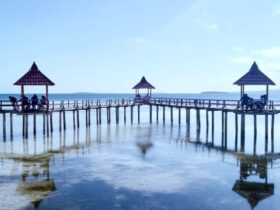 Pantai Ratu telah menjadi destinasi wisata setelah dikelola Pemerintah Desa Tenilo, Kecamatan Tilamuta, Kabupaten Boalemo. Tempat ini diviralkan oleh warganet di Instagram. Foto: Dok Banthayo.id.