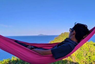 Pulau Diyanumo merupakan perbukitan yang cukup indah yang berada di Kabupaten Gorontalo Utara. Wisata ini sering dijadikan lokasi camping untuk para traveler. Foto: Dok Banthayo.id