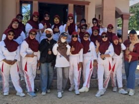 Semarak HUT ke-81 RI di Kecamatan Bongomeme turut diramaikan Pemerintah Desa Owalanga lewat lomba gerak jalan. Kegiatan ini menjadi momentum memperkuat kekompakan, silaturahmi, dan semangat gotong royong dalam membangun desa. Minggu. (16/8). Foto: Dok istimewa.