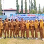 Kepala Desa Liyoto, Kecamatan Bongomeme, Imran Ahyar, mengikuti apel besar pada Senin (5/10/2026). Kegiatan ini menjadi momentum memperkuat disiplin, kekompakan, dan sinergi pemerintahan desa dalam meningkatkan pelayanan kepada masyarakat.